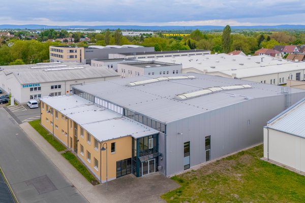 Ansicht Gotha, Produktionshalle mit Büro- und Sozialtrakt im Gewerbepark "Südstraße 15" in Gotha