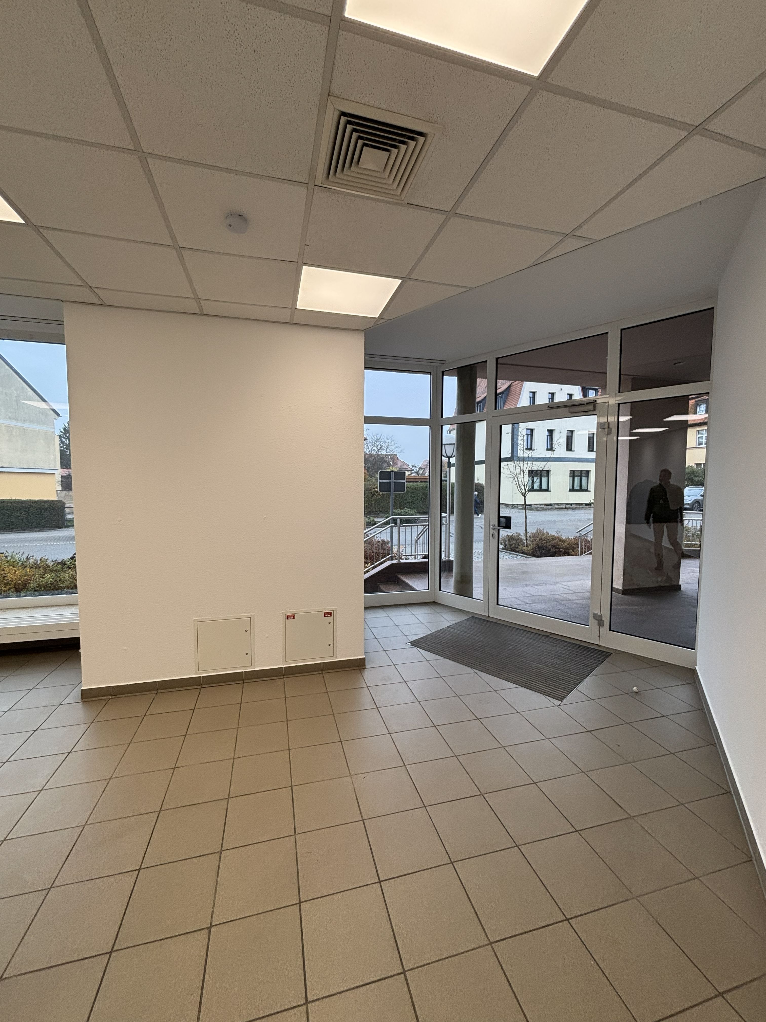 Ansicht Helle Büro- und Gewerbefläche in zentraler Lage (G87 EG)