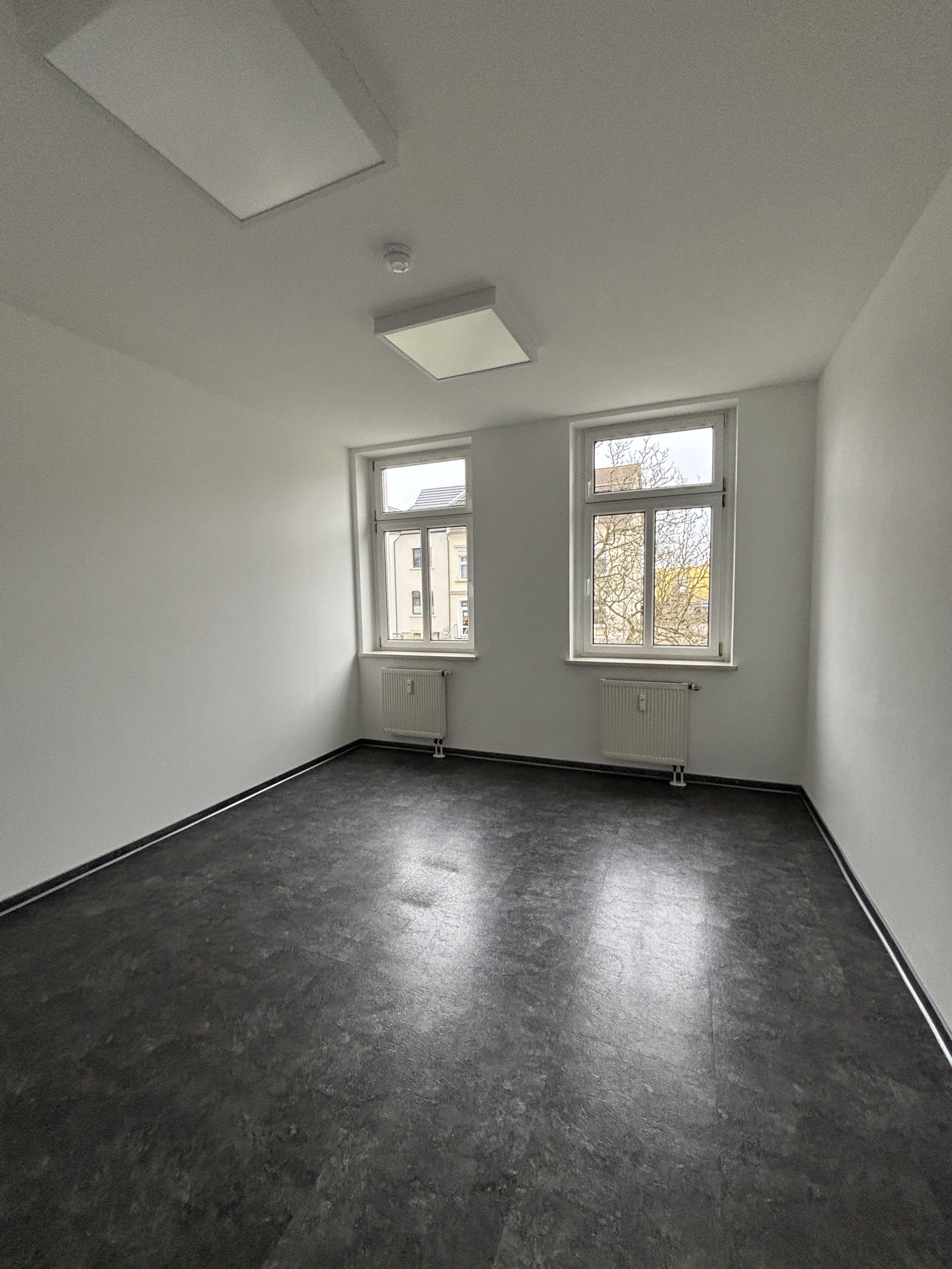 Ansicht Moderne und helle Büro-/Praxisfläche - Wohn- und Geschäftsgebäude in Zentrumslage