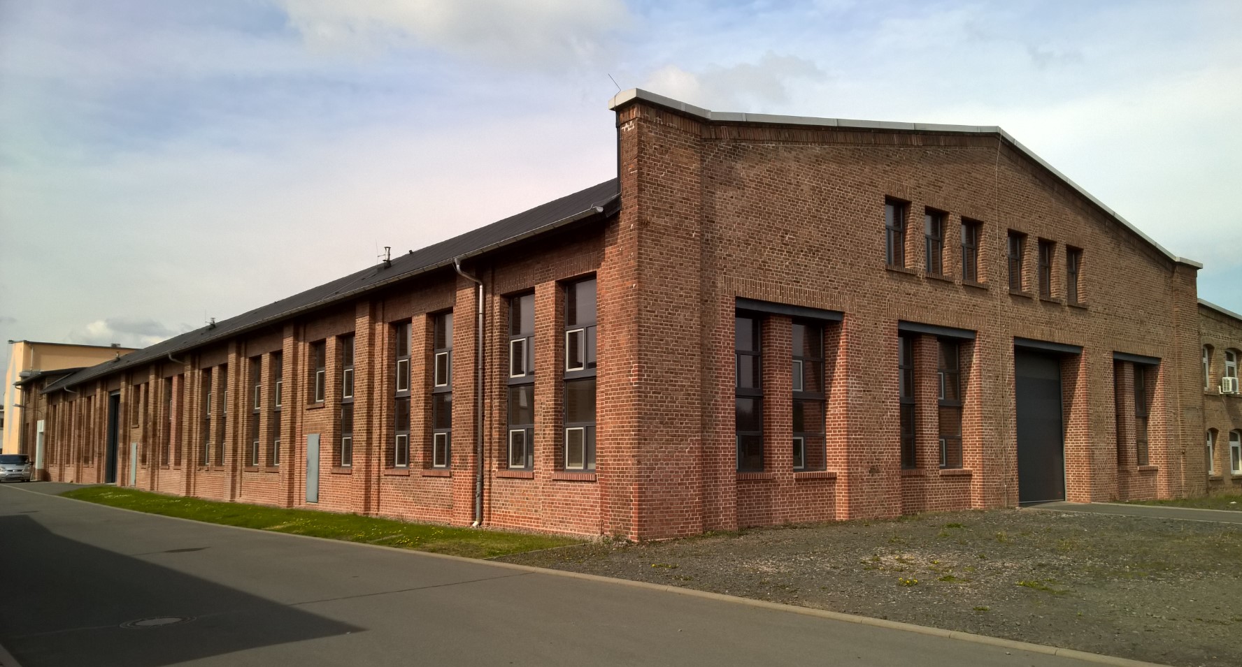 Ansicht Produktionshalle mit Büro- und Sozialtrakt in Gotha, Südstraße 15