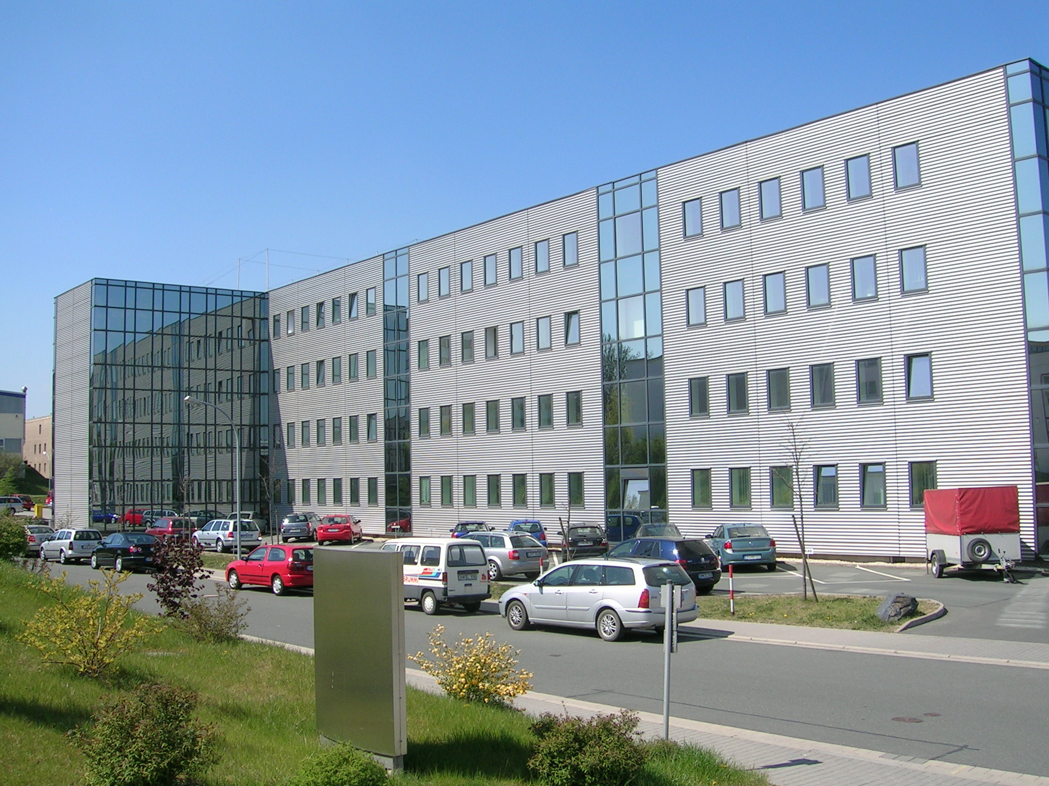 Ansicht moderne Büroflächen am Hermsdorfer Kreuz im Industriepark Tridelta Hermsdorf