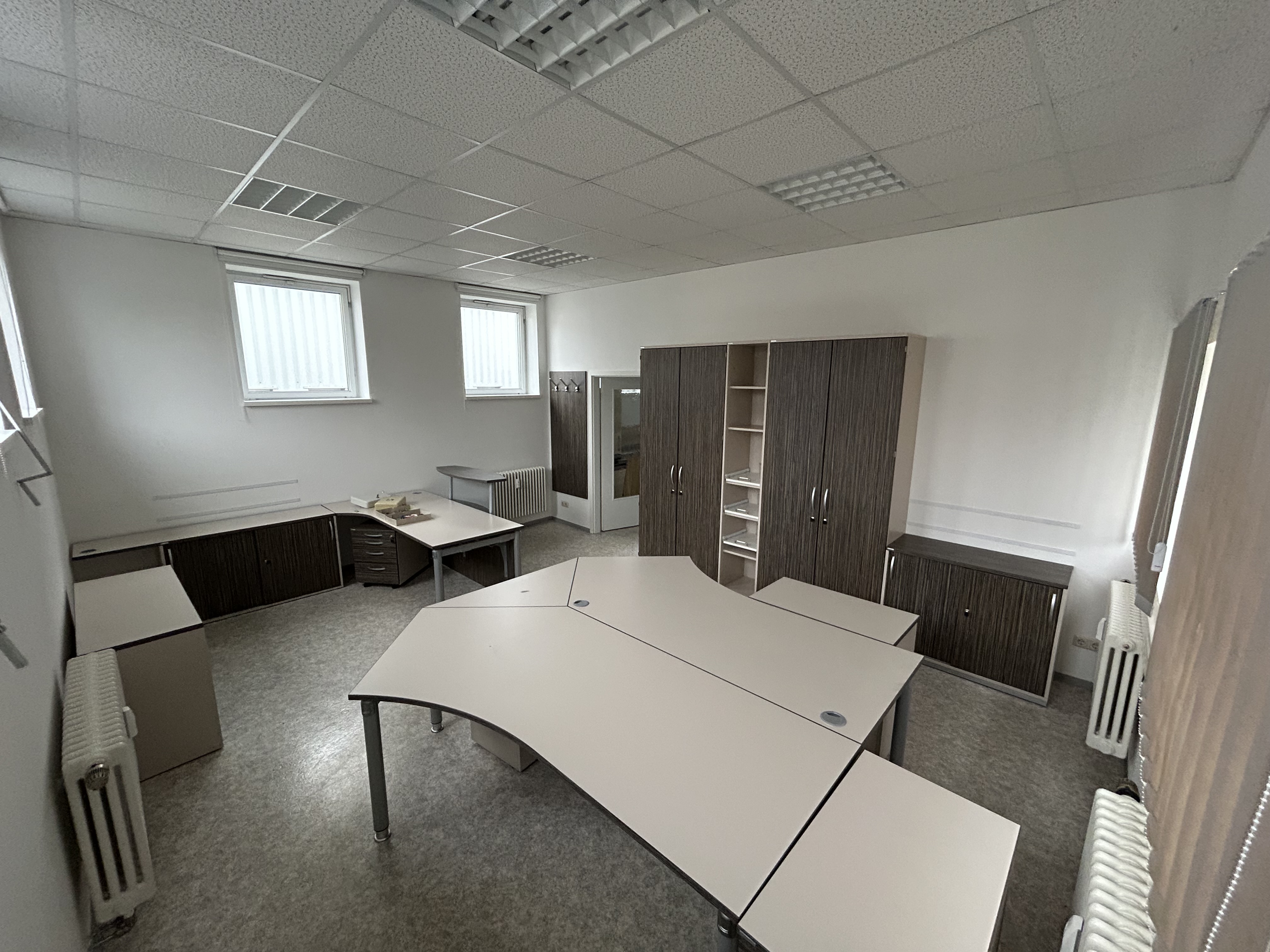 Ansicht attraktive Verwaltungs-, Produktions- und Lagerfläche im GE Tridelta Neuhaus-Schierschnitz