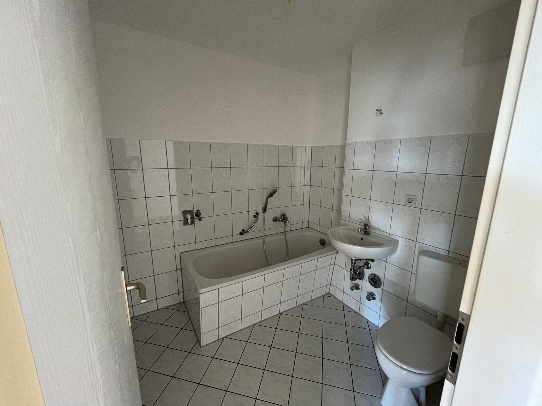Ansicht Bad Köstritz, Rosa-Luxemburg-Ring 23, 1-Raum-Wohnung im 3. OG mit Balkon - WBS erforderlich (ME 23)