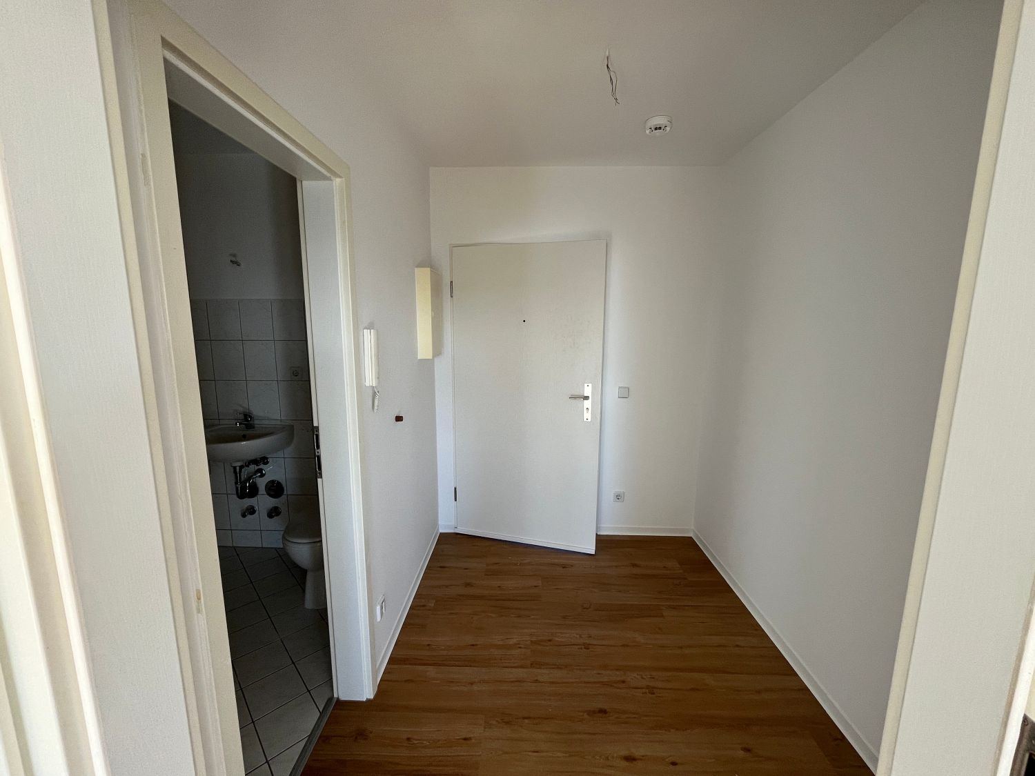 Ansicht Bad Köstritz, Rosa-Luxemburg-Ring 23, 1-Raum-Wohnung im 3. OG mit Balkon - WBS erforderlich (ME 23)