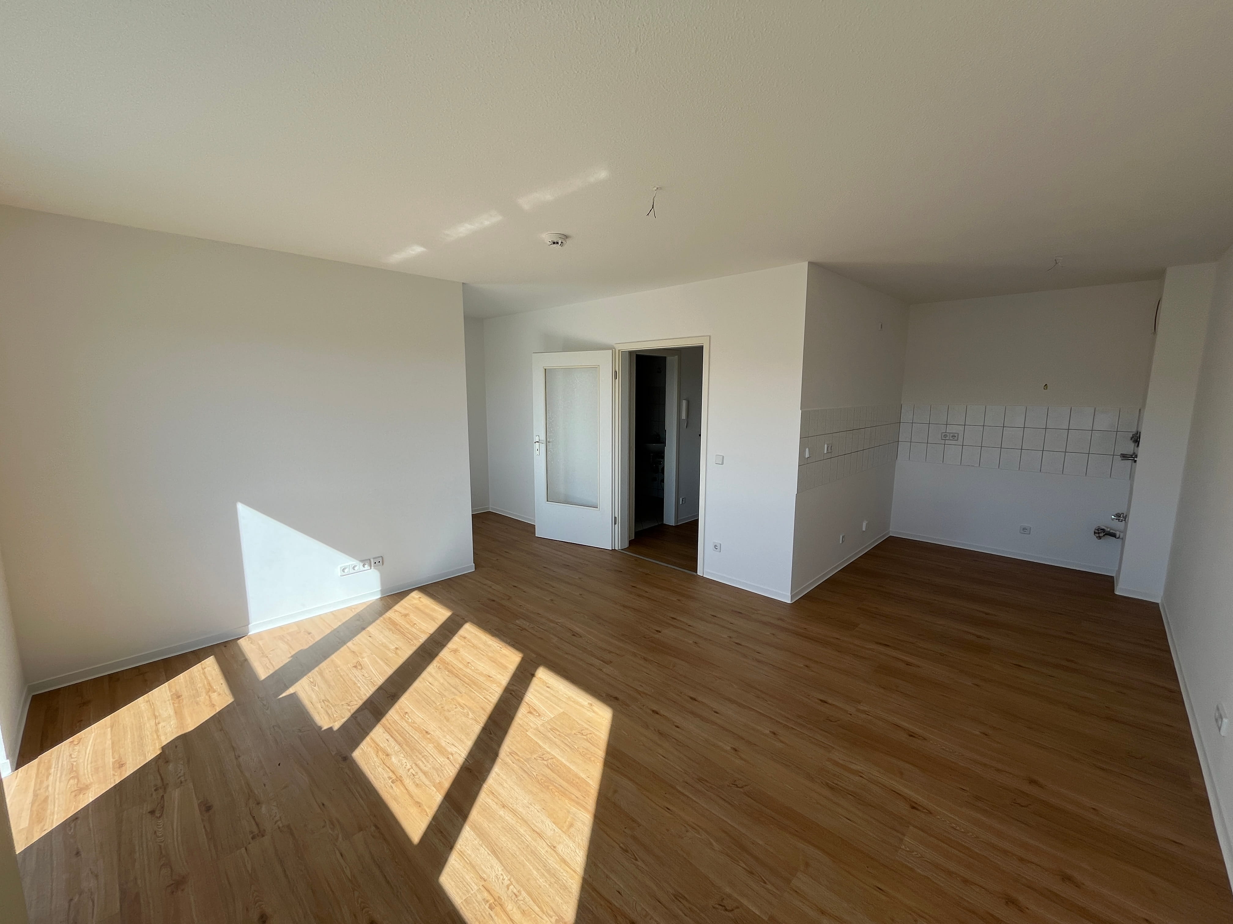 Ansicht Bad Köstritz, Rosa-Luxemburg-Ring 23, 1-Raum-Wohnung im 3. OG mit Balkon - WBS erforderlich (ME 23)