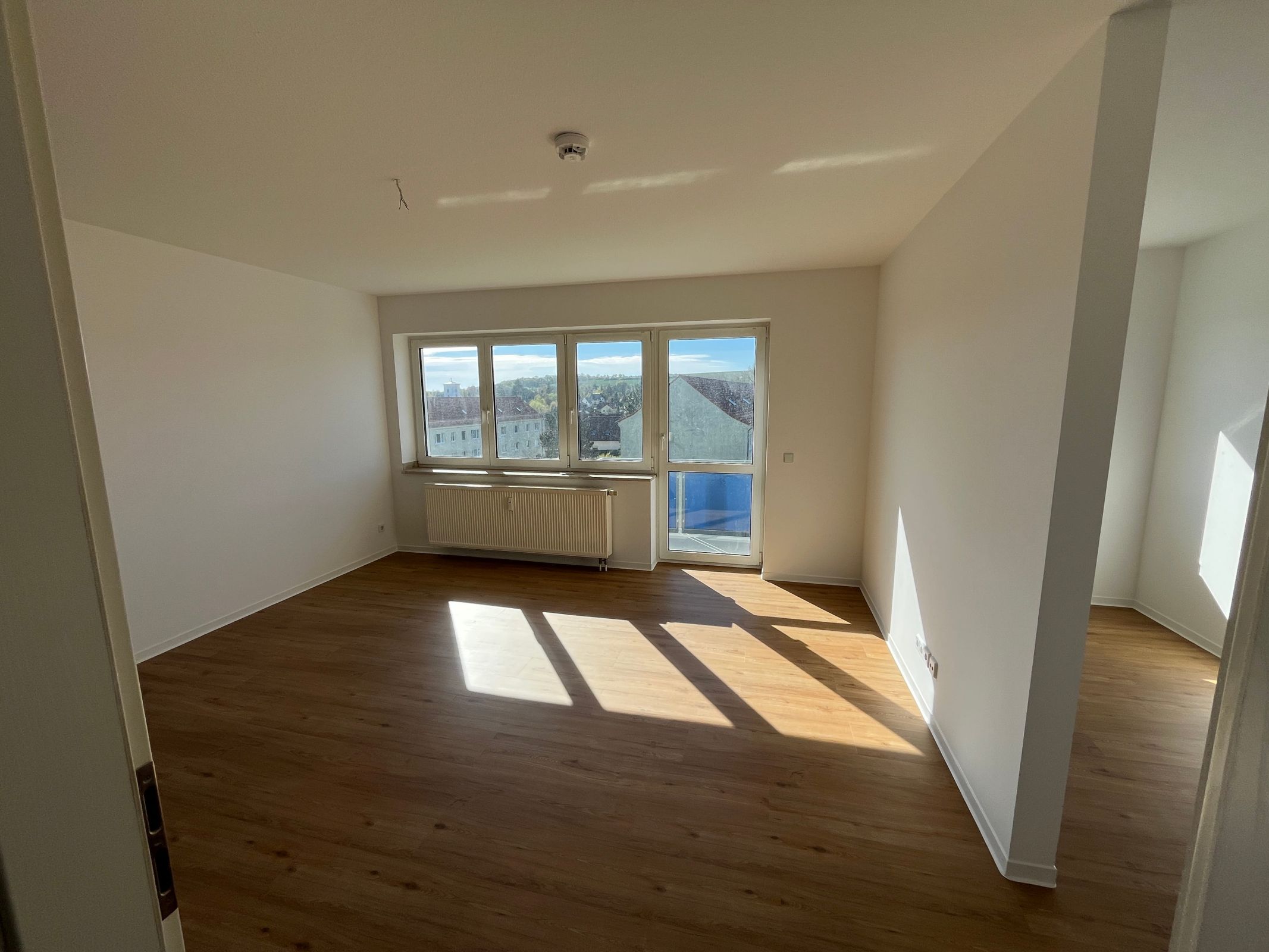 Ansicht Bad Köstritz, Rosa-Luxemburg-Ring 23, 1-Raum-Wohnung im 3. OG mit Balkon - WBS erforderlich (ME 23)