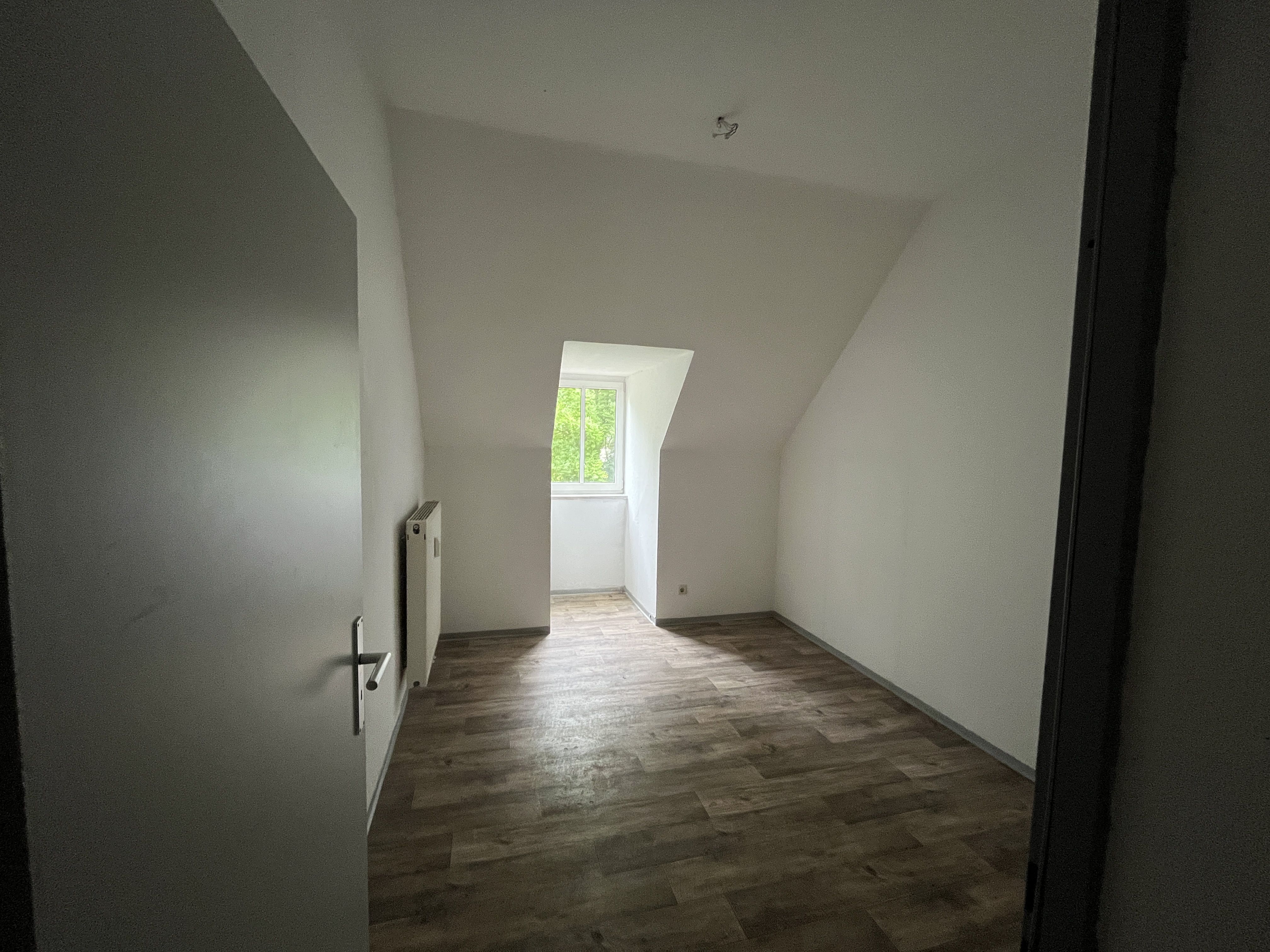 Ansicht Rudolstadt, Friedrich-Adolf-Richter-Straße 4, 3-Raum-Maisonettewohnung - Nr. 20 / WBS erforderlich!