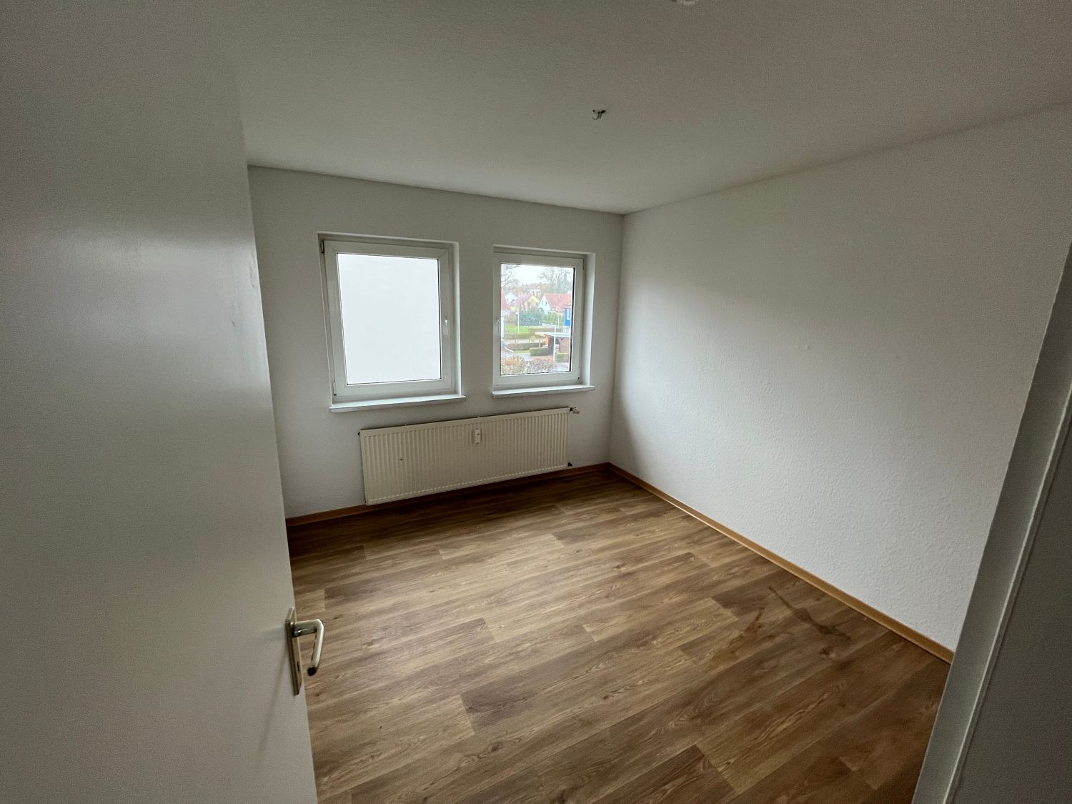Ansicht Waltershausen, Korbacher Straße 4, 4-Raum-Wohnung im 2. OG -  WBS erforderlich!  (ME05)