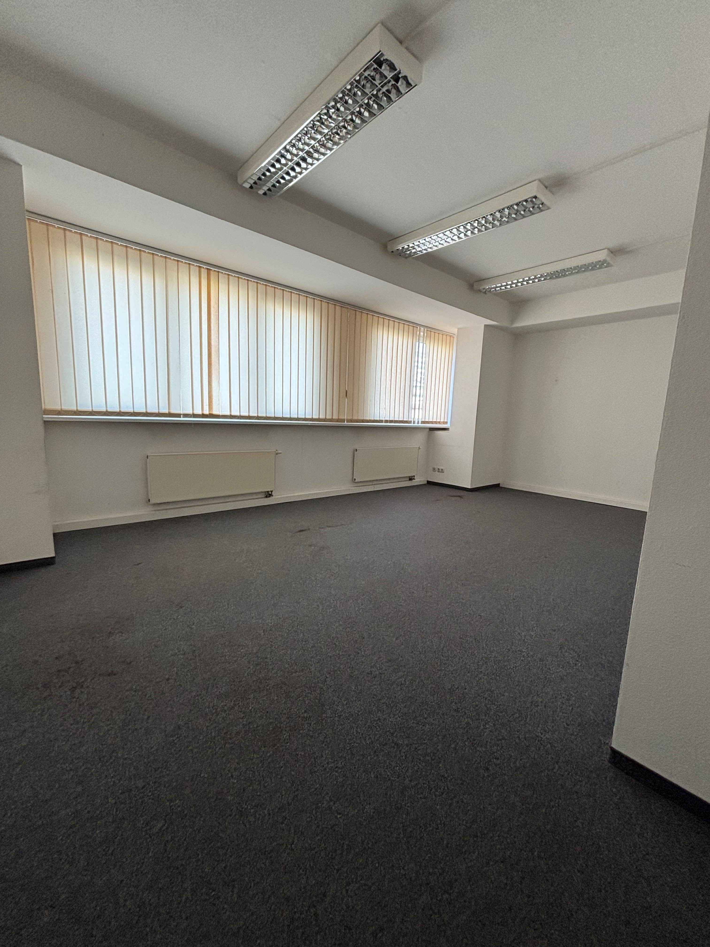 Ansicht großzügige Büroeinheit im Gebäude MGB 1 im Industriegebiet Rudolstadt-Schwarza zu vermieten