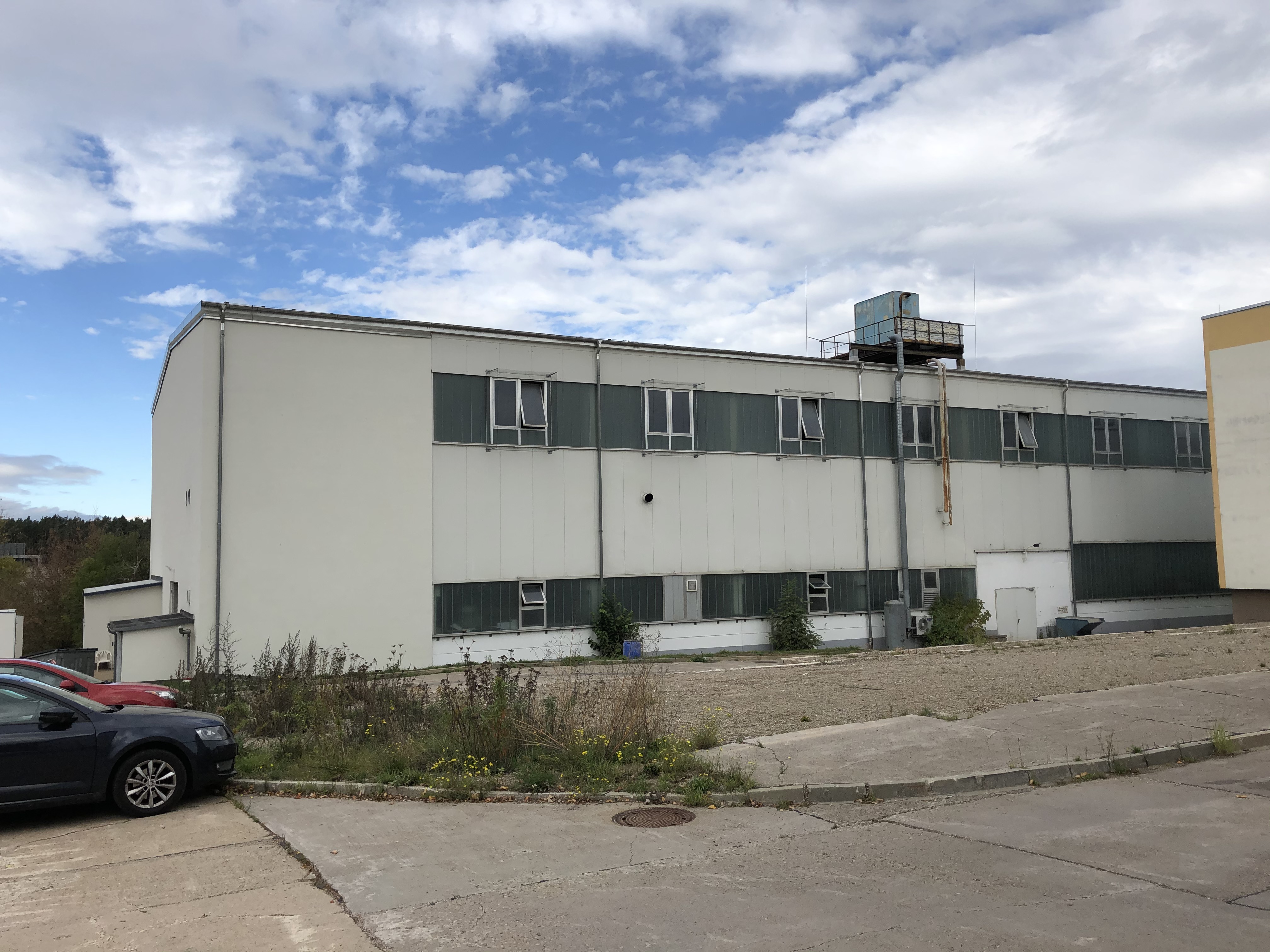 Ansicht Industriehalle im Industriepark Tridelta Hermsdorf am "Hermsdorfer Kreuz"