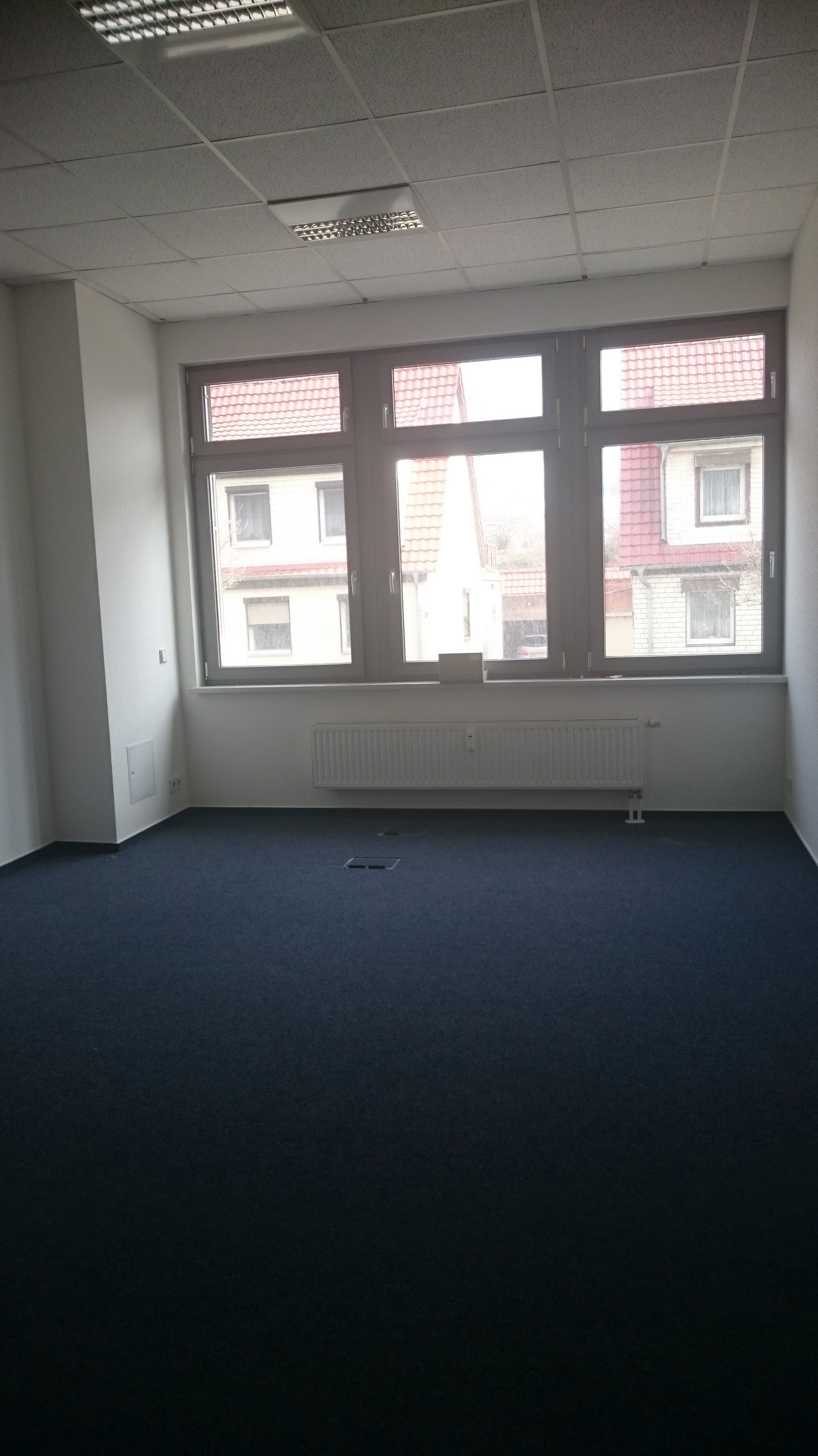 Ansicht Schöne helle Büros in großem Bürogebäude 340 EG und 3.OG "West" zu vermieten