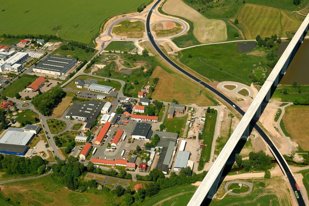 Ansicht Bürogebäude im Gewerbegebiet "In den Folgen III" in Langewiesen - zurzeit alle Bürolfächen reserviert