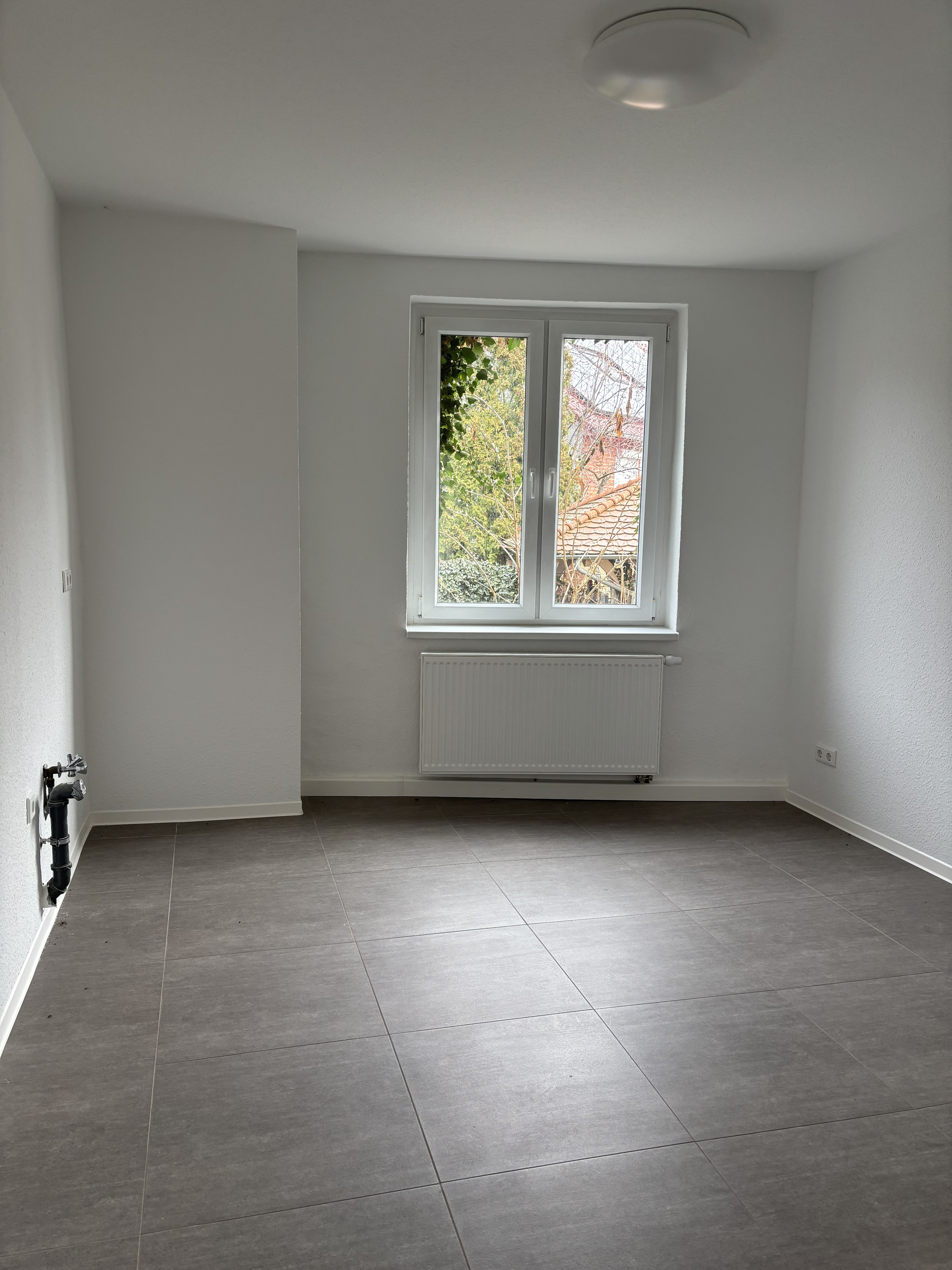 Ansicht Werkstatt mit Lagerhalle und Büro im Gewerbegebiet Arnstadt/Rudisleben zu vermieten