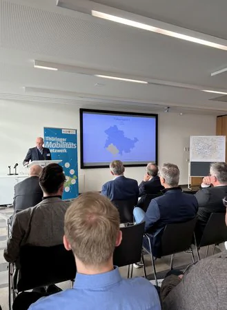 Das Publikum der Konferenz von hinten