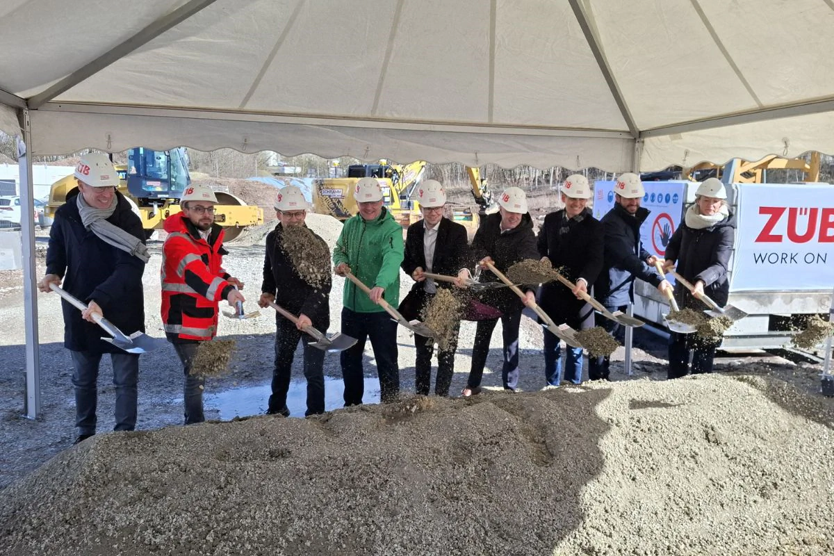 Spatenstich für Neubau in Ilmenau News: Spatenstich für Neubau in Ilmenau