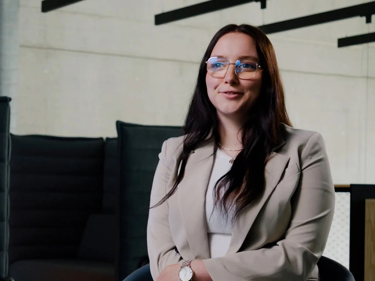 Bildbeschreibung / description: Pauline Heinrich