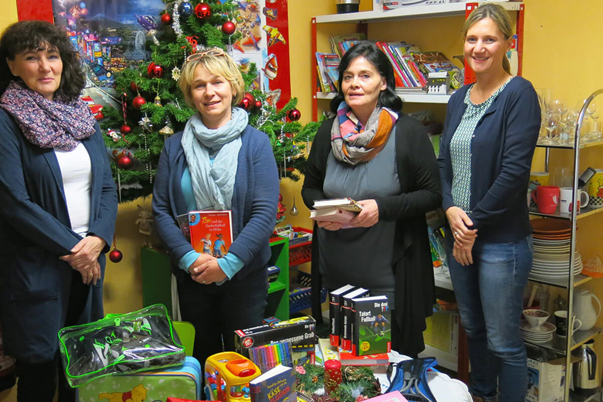 Bildbeschreibung / description: Soziales Engagement: Bummikaufhaus